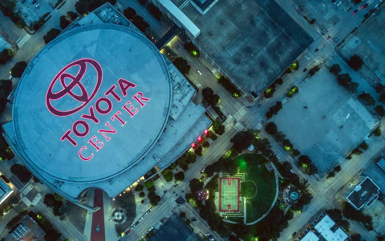 Компанию Toyota обвинили в препятствовании борьбе с изменением климата